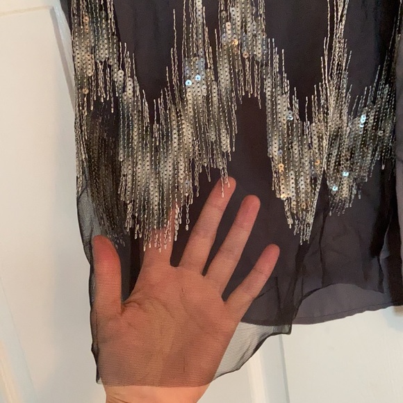 Perfect shirt to dress up some jeans! - Picture 2 of 4